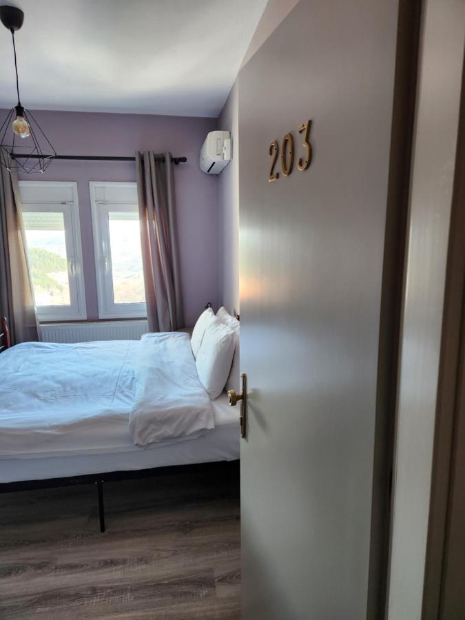 Guesthouse Monopati - Ξενώνας Μονοπάτι Lechovo Esterno foto
